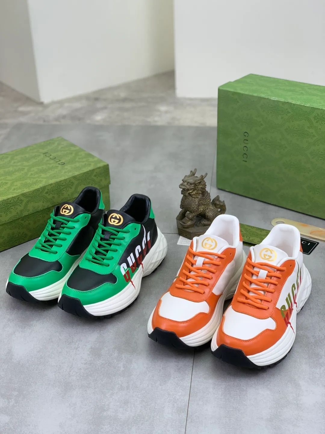 Men's shoes 💰P500💰[New style] 🆘 Dad's shoes [GUCCI] Gucci's new men's shoes are the first to be launched, and the materials and workmanship are superior to all versions on the market. The highest quality imported original top calfskin upper with trendy printed patterns ➕, the inner material is made of full-grain pigskin lining, privately molded soft TPU rubber comfortable outsole, and high foot comfort. Actual shooting, imported special materials highlight the unique charm of the brand 2️⃣colors available Size number; 38-44